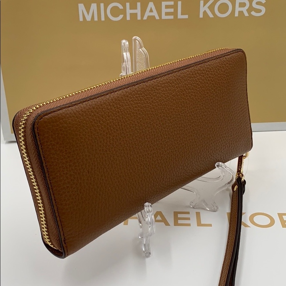 MICHAEL KORS Jet Set Travel Continental Zip - Picture 11 of 15